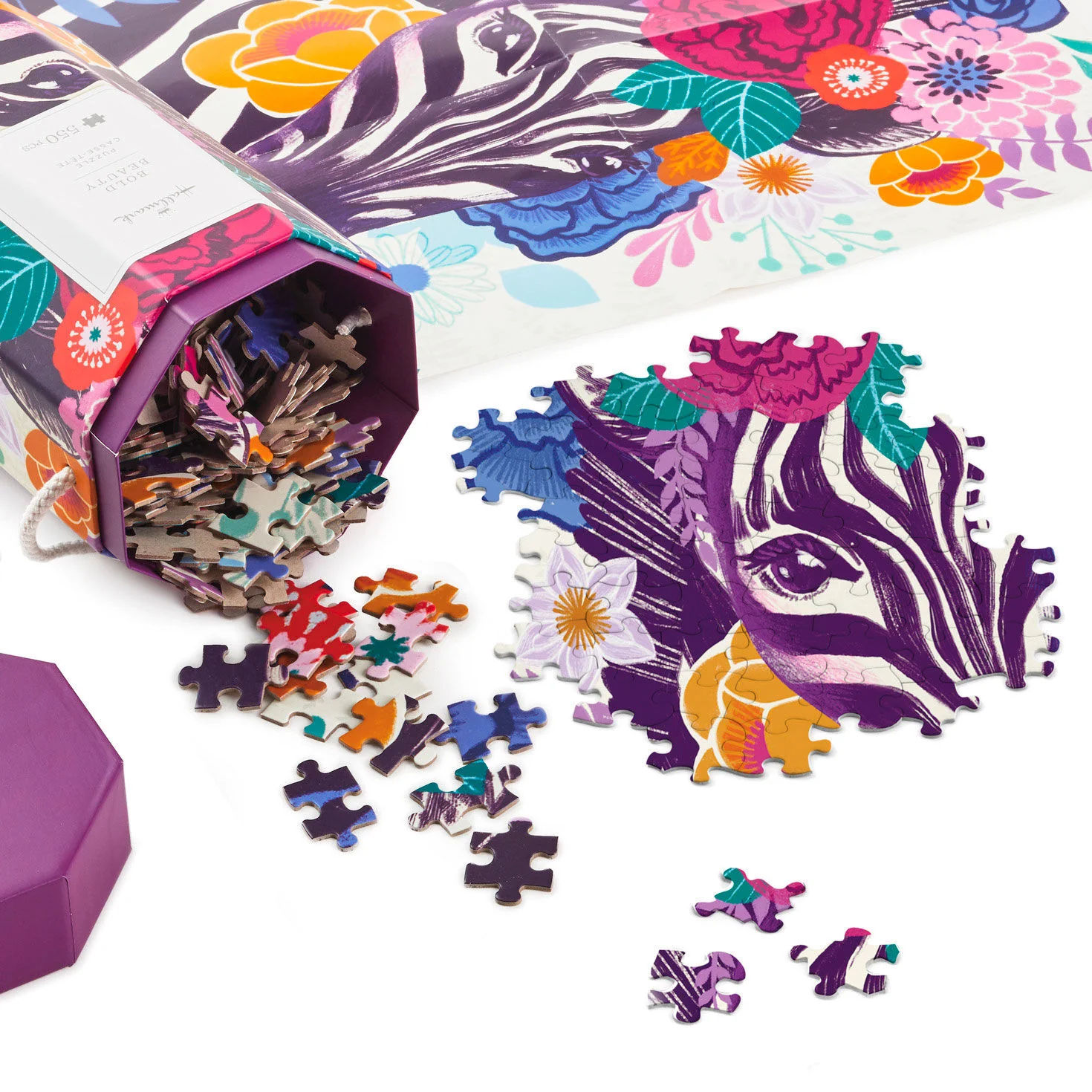 Bold Beauty 550-Piece Jigsaw Puzzle (45.7cm x 61cm) - Image 2