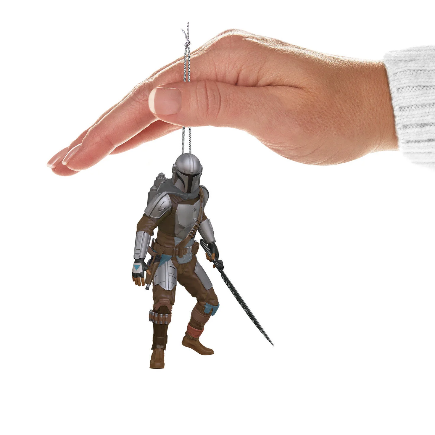 Star Wars™: The Mandalorian™ Wielding the Darksaber™ — Hallmark Keepsake Christmas Ornament - Image 4