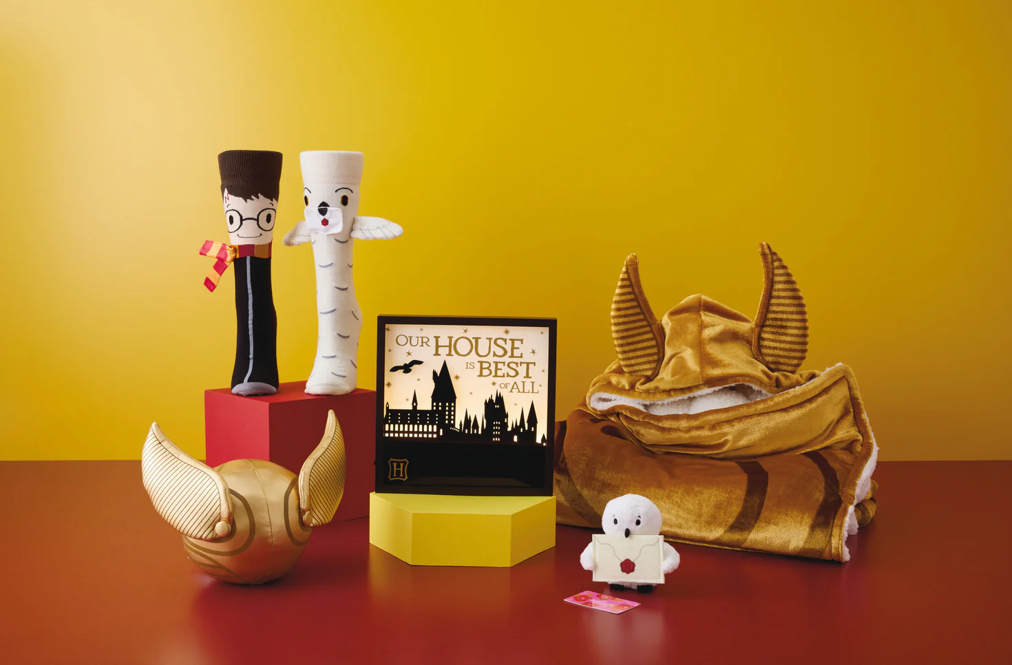 Harry Potter™ Hedwig™ Plush Gift Card Holder, 5" - Image 6