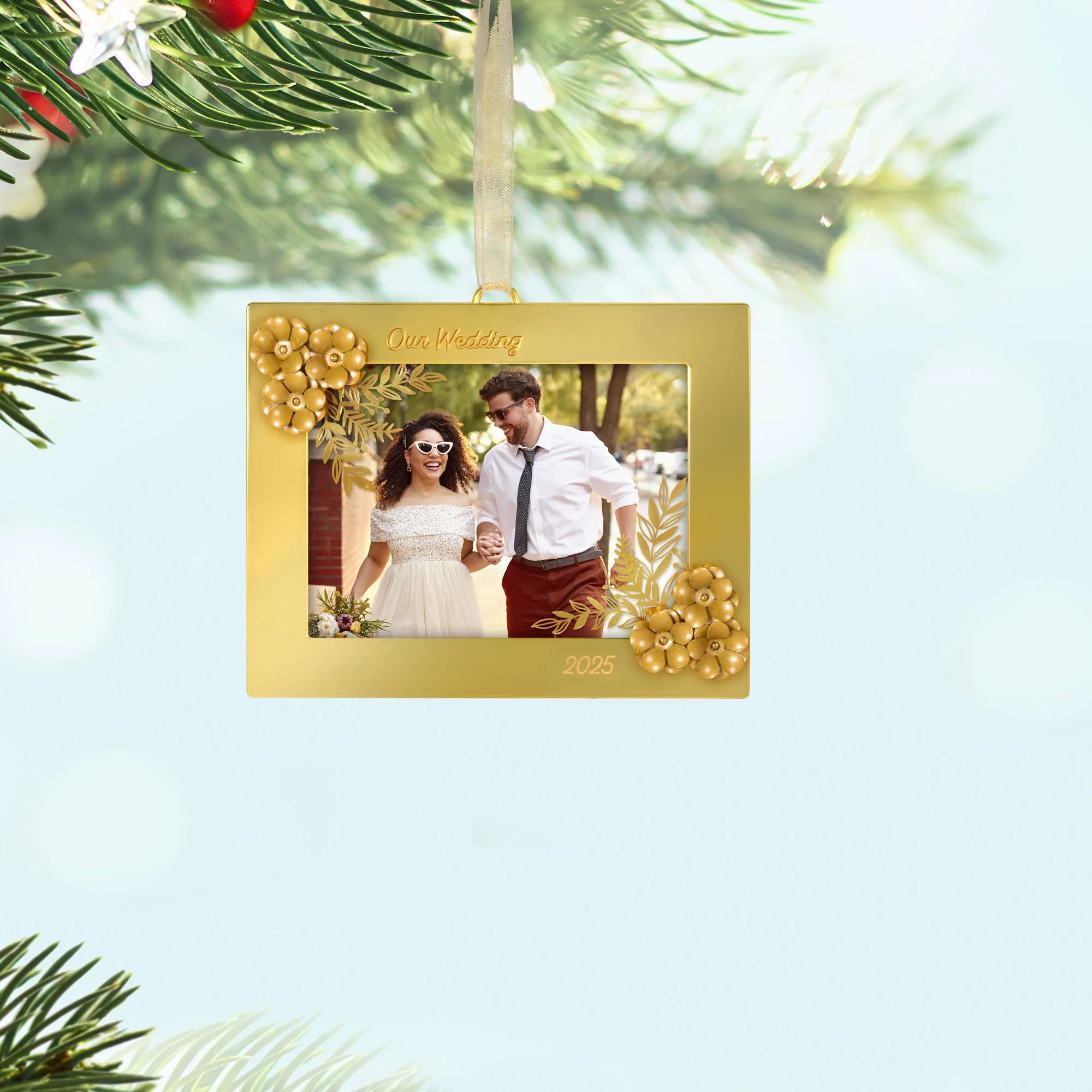 Our Wedding, Photo Holder — 2025 Hallmark Keepsake Christmas Ornament - Image 2