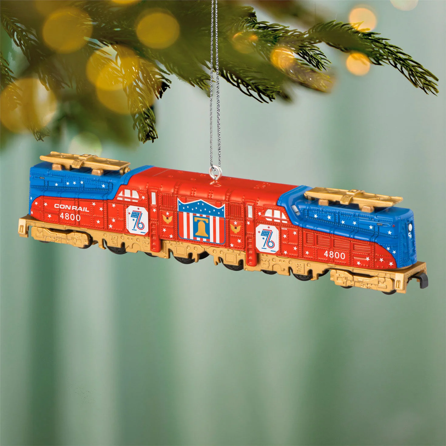 Lionel® Trains Conrail Bicentennial GG1 Locomotive With Gold Accents, Metal — 2026 Hallmark Keepsake Christmas Ornament - Image 2