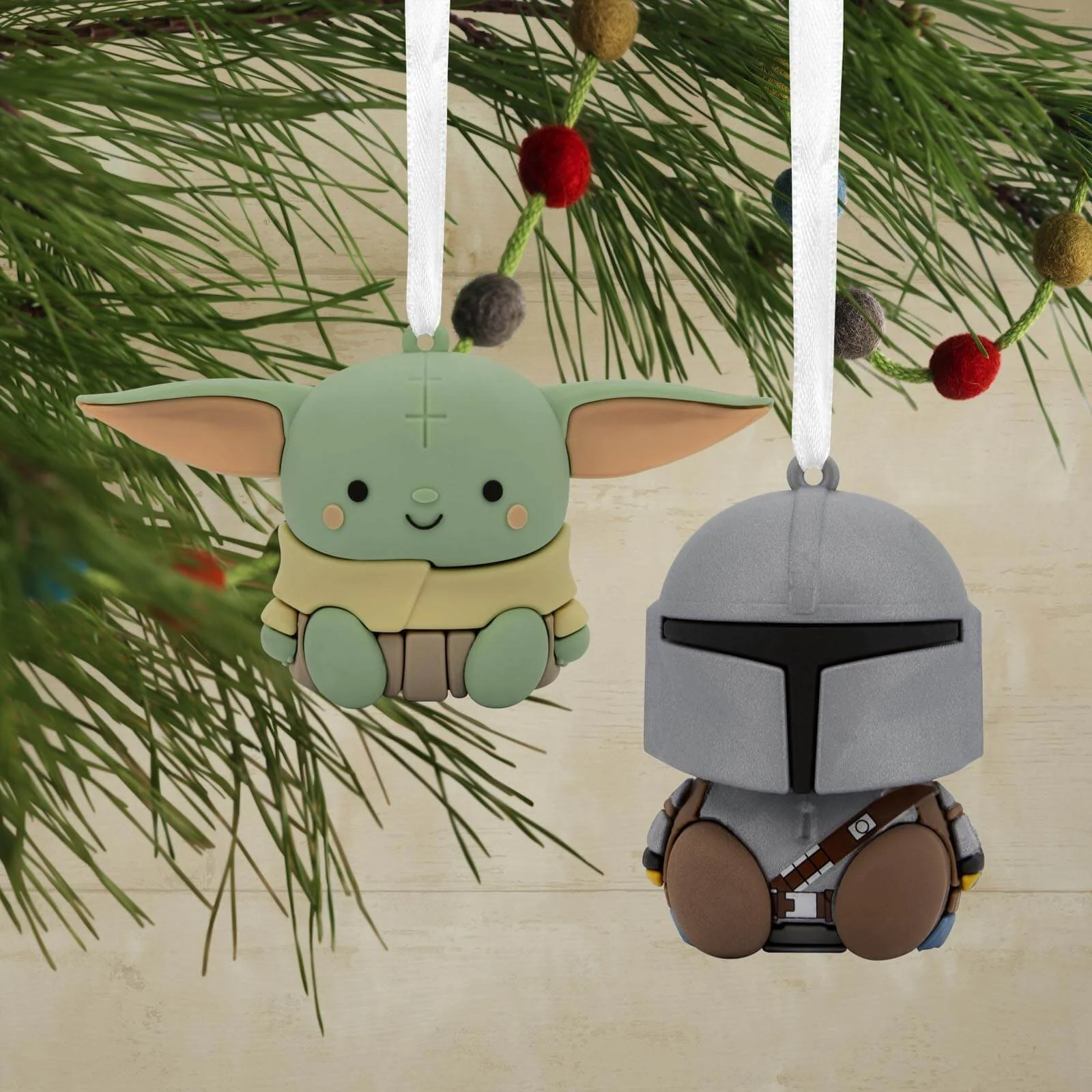 Better Together Star Wars™: The Mandalorian™ and Grogu™ Magnetic, Set of 2 - Hallmark Christmas Ornament - Image 2
