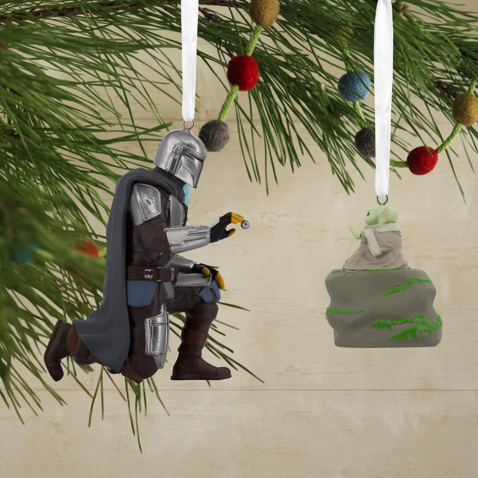 Star Wars™: The Mandalorian™ and Grogu™, Set of 2 - Hallmark Christmas Ornament - Image 5