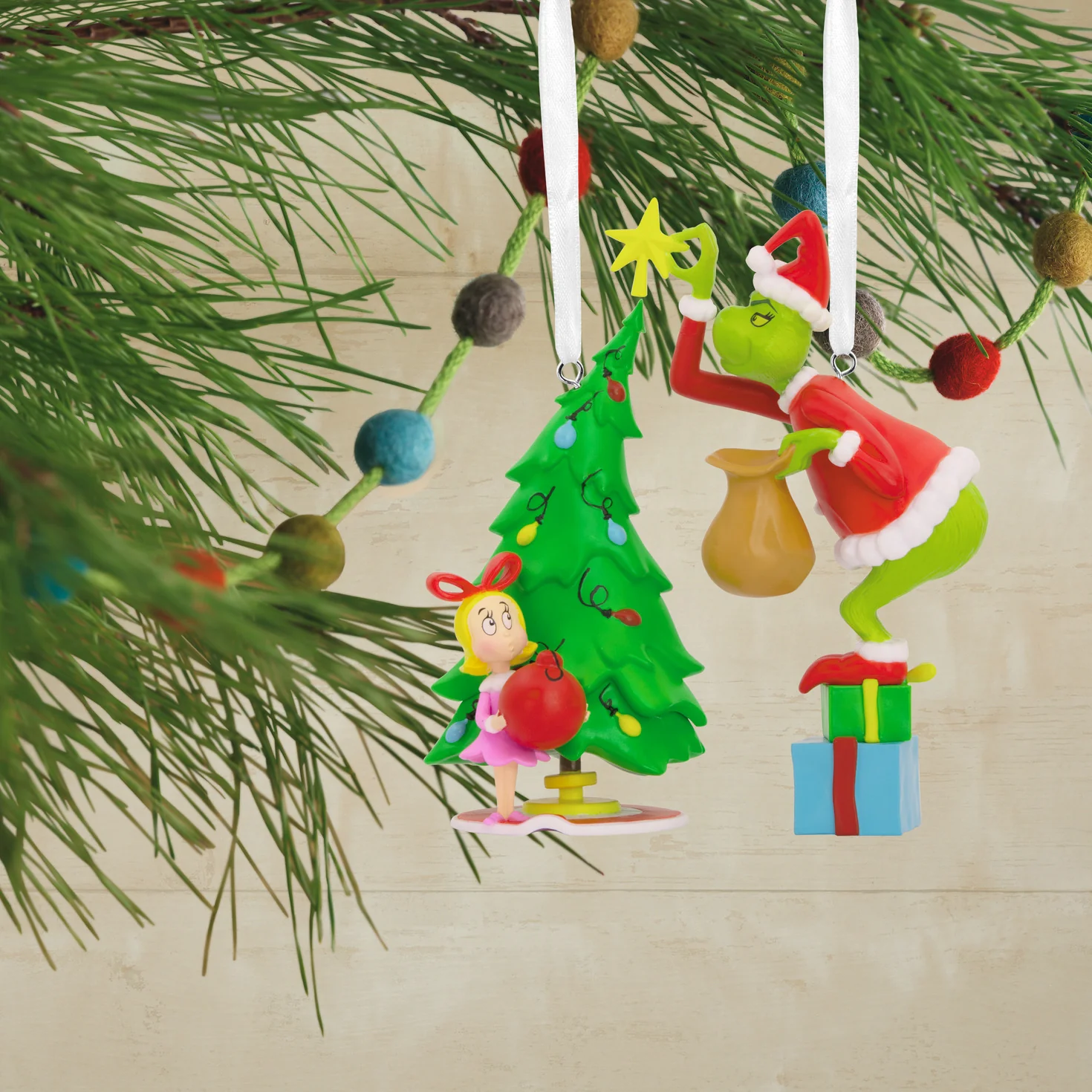 Hallmark Christmas Ornaments - Dr. Seuss's How the Grinch Stole Christmas! Grinch and Cindy-Lou Who, Set of 2 - Image 3